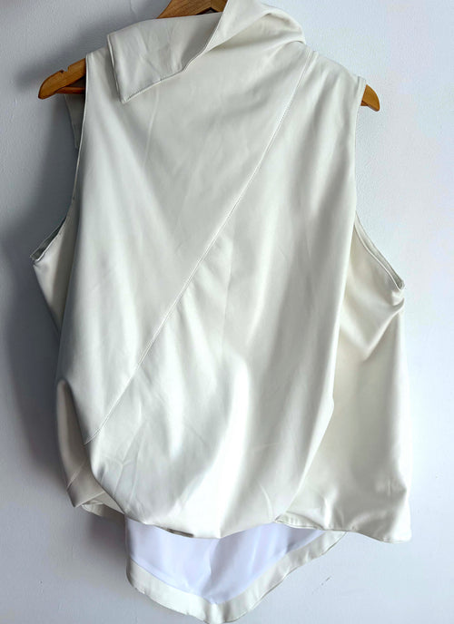 Back-striped vest